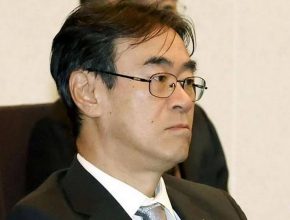 Japan prosecutor seen close to Abe quits in gambling scandal